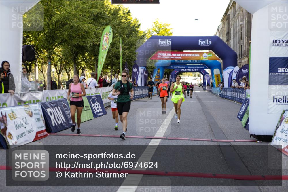 01.09.2024 - BARMER Alsterlauf Kathrin Stürmer Photography http://msf.ph/oto/6974624 01.09.2024 11:41:18 Ziel 1002, 1013, 1047, 1190, 1230, 1238, 8210, 8211, 8343 meine-sportfotos.de