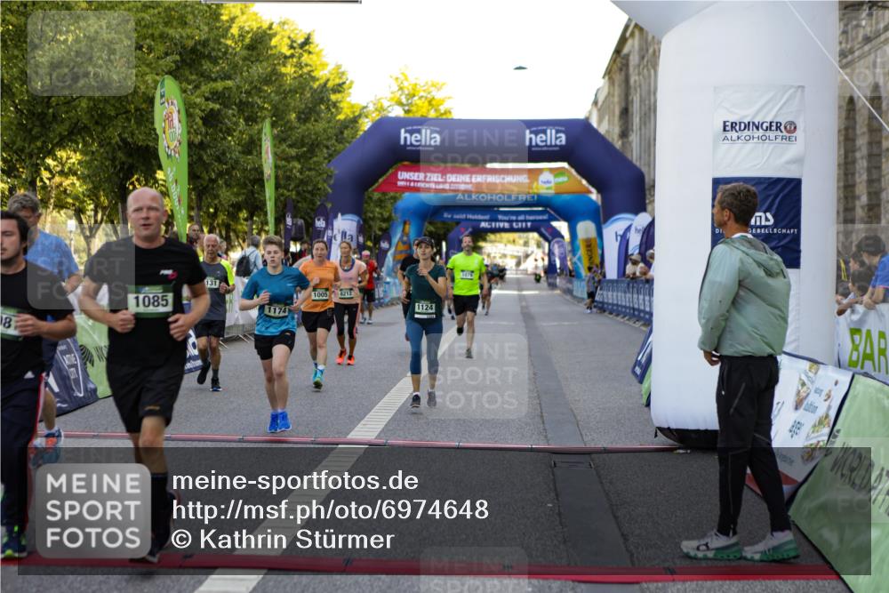 01.09.2024 - BARMER Alsterlauf Kathrin Stürmer Photography http://msf.ph/oto/6974648 01.09.2024 11:41:36 Ziel 1005, 1079, 1081, 1083, 1085, 1106, 1124, 1131, 1156, 1159, 1171, 1174, 1193, 1194, 1213, 1214, 8212 meine-sportfotos.de