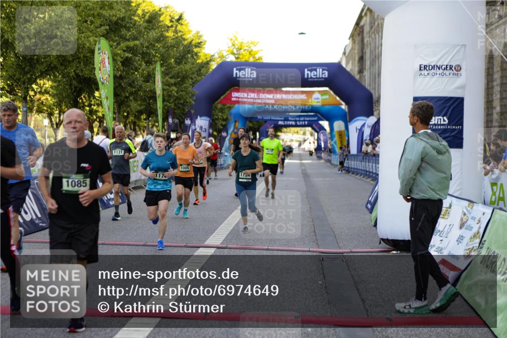 01.09.2024 - BARMER Alsterlauf Kathrin Stürmer Photography http://msf.ph/oto/6974649 01.09.2024 11:41:36 Ziel 1005, 1079, 1081, 1083, 1085, 1106, 1124, 1131, 1156, 1159, 1171, 1174, 1193, 1194, 1213, 1214, 8212 meine-sportfotos.de