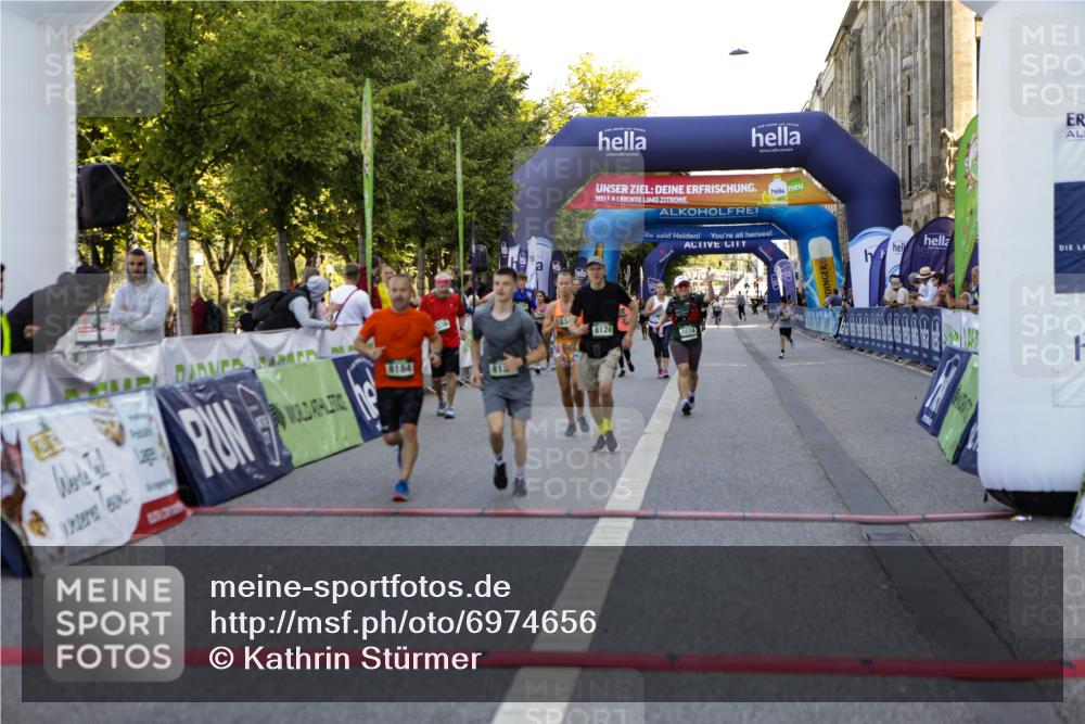 01.09.2024 - BARMER Alsterlauf Kathrin Stürmer Photography http://msf.ph/oto/6974656 01.09.2024 11:41:46 Ziel 8339, 1014, 1034, 1035, 1079, 1117, 1123, 1159, 1194, 1208, 1231, 8124, 8184, 8185, 8341 meine-sportfotos.de