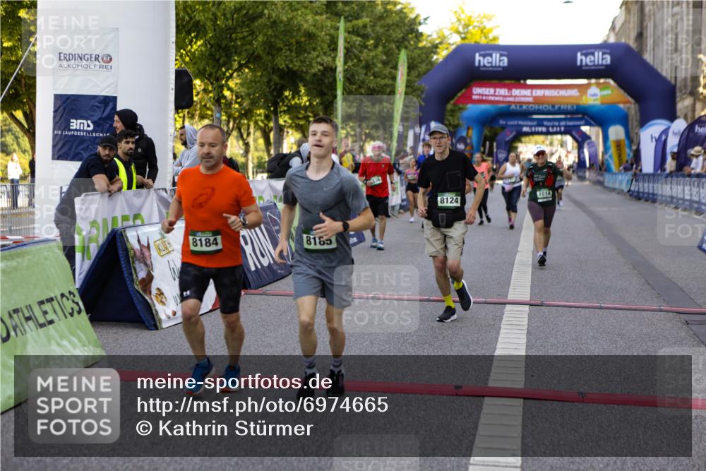 01.09.2024 - BARMER Alsterlauf Kathrin Stürmer Photography http://msf.ph/oto/6974665 01.09.2024 11:41:48 Ziel 8339, 1014, 1034, 1035, 1117, 1123, 1194, 1208, 1231, 8124, 8184, 8185, 8341 meine-sportfotos.de