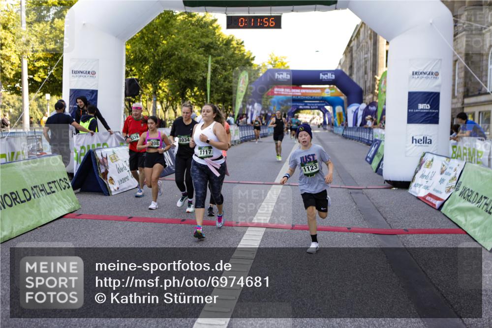 01.09.2024 - BARMER Alsterlauf Kathrin Stürmer Photography http://msf.ph/oto/6974681 01.09.2024 11:41:56 Ziel 8339, 1007, 1014, 1034, 1035, 1041, 1117, 1123, 1208, 1231, 8009, 8127 meine-sportfotos.de