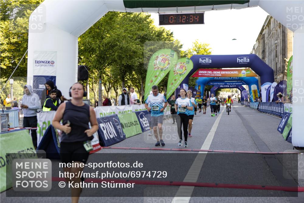 01.09.2024 - BARMER Alsterlauf Kathrin Stürmer Photography http://msf.ph/oto/6974729 01.09.2024 11:42:33 Ziel 1038, 1057, 1064, 1070, 1211, 1222, 8001, 8208 meine-sportfotos.de