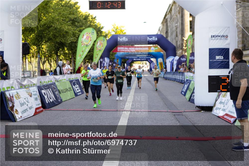01.09.2024 - BARMER Alsterlauf Kathrin Stürmer Photography http://msf.ph/oto/6974737 01.09.2024 11:42:43 Ziel 1038, 1039, 1059, 1065, 1075, 1111, 1142, 1148, 1211, 1232, 2990 meine-sportfotos.de