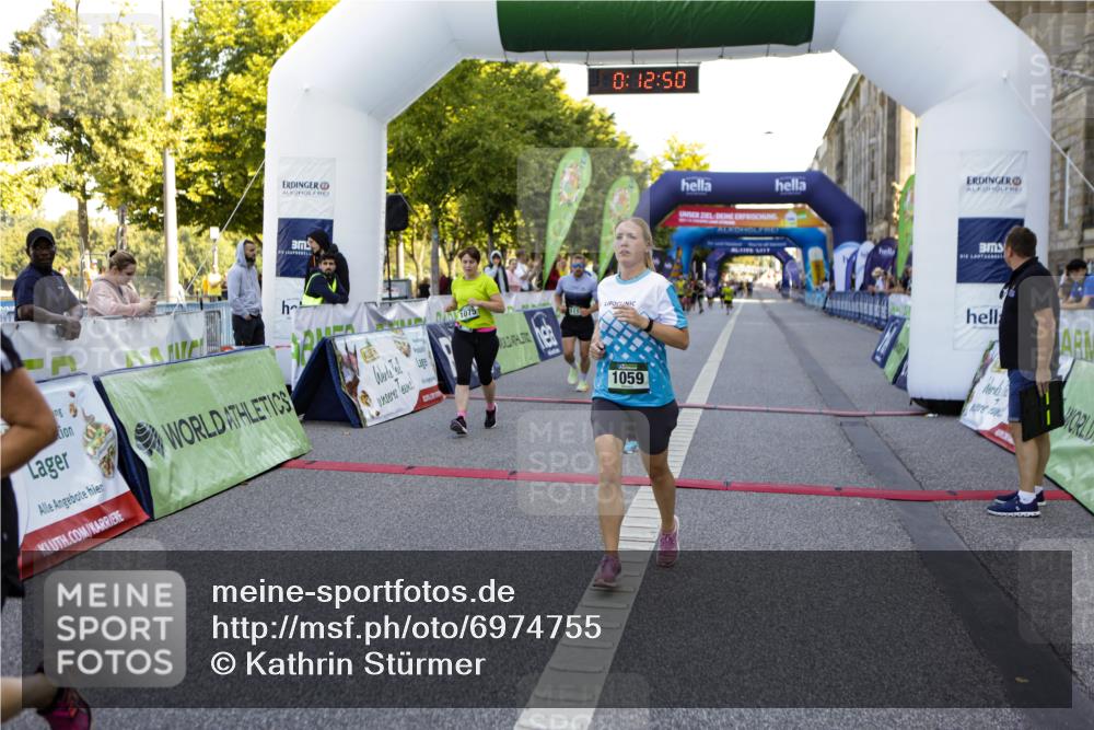 01.09.2024 - BARMER Alsterlauf Kathrin Stürmer Photography http://msf.ph/oto/6974755 01.09.2024 11:42:49 Ziel 1039, 1059, 1065, 1075, 1111, 1142, 1148, 1232, 2990 meine-sportfotos.de