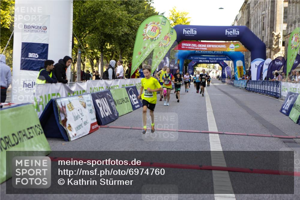 01.09.2024 - BARMER Alsterlauf Kathrin Stürmer Photography http://msf.ph/oto/6974760 01.09.2024 11:43:01 Ziel 1015, 1049, 1146, 1204, 1234, 1236, 1237, 8353 meine-sportfotos.de