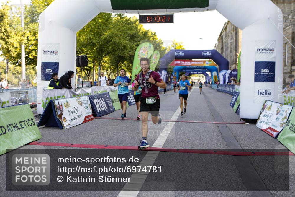 01.09.2024 - BARMER Alsterlauf Kathrin Stürmer Photography http://msf.ph/oto/6974781 01.09.2024 11:43:20 Ziel 1052, 1053, 1072, 1087, 1103, 1113, 1114, 8300, 8311 meine-sportfotos.de