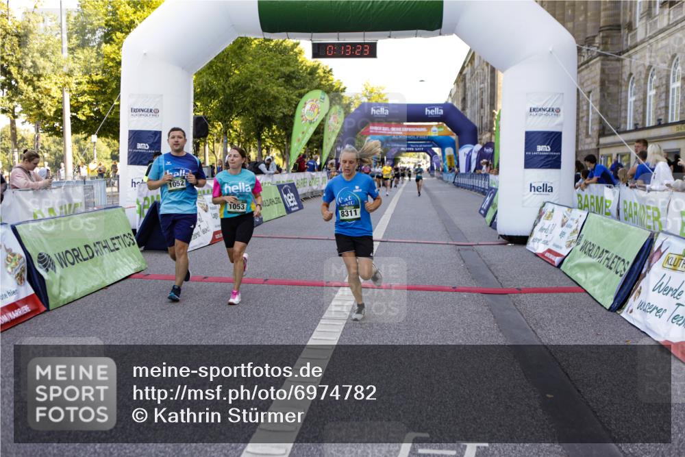 01.09.2024 - BARMER Alsterlauf Kathrin Stürmer Photography http://msf.ph/oto/6974782 01.09.2024 11:43:22 Ziel 1031, 1052, 1053, 1087, 1103, 1113, 1114, 8300, 8311 meine-sportfotos.de