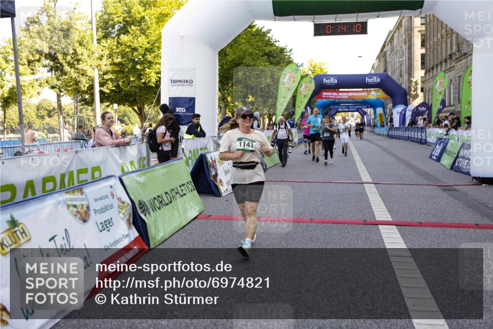 01.09.2024 - BARMER Alsterlauf Kathrin Stürmer Photography http://msf.ph/oto/6974821 01.09.2024 11:44:10 Ziel 1138, 1141, 1152, 1167, 1186, 1220, 1221, 1228 meine-sportfotos.de