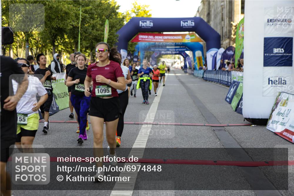 01.09.2024 - BARMER Alsterlauf Kathrin Stürmer Photography http://msf.ph/oto/6974848 01.09.2024 11:44:29 Ziel 1010, 1036, 1050, 1076, 1095, 1096, 1102, 1133, 1153, 1155, 1165, 1183, 1184, 1191, 1195, 1203, 1212, 1219, 4006 meine-sportfotos.de