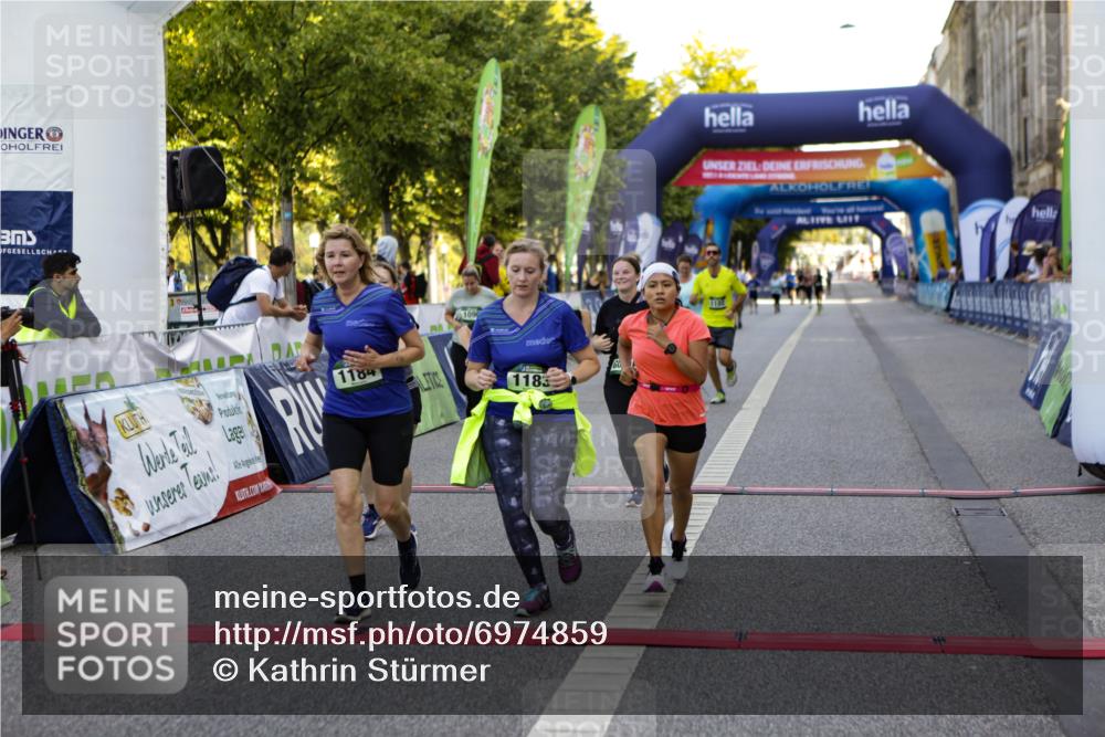 01.09.2024 - BARMER Alsterlauf Kathrin Stürmer Photography http://msf.ph/oto/6974859 01.09.2024 11:44:34 Ziel 1010, 1050, 1096, 1102, 1153, 1183, 1184, 1191, 1219, 1225, 1226 meine-sportfotos.de