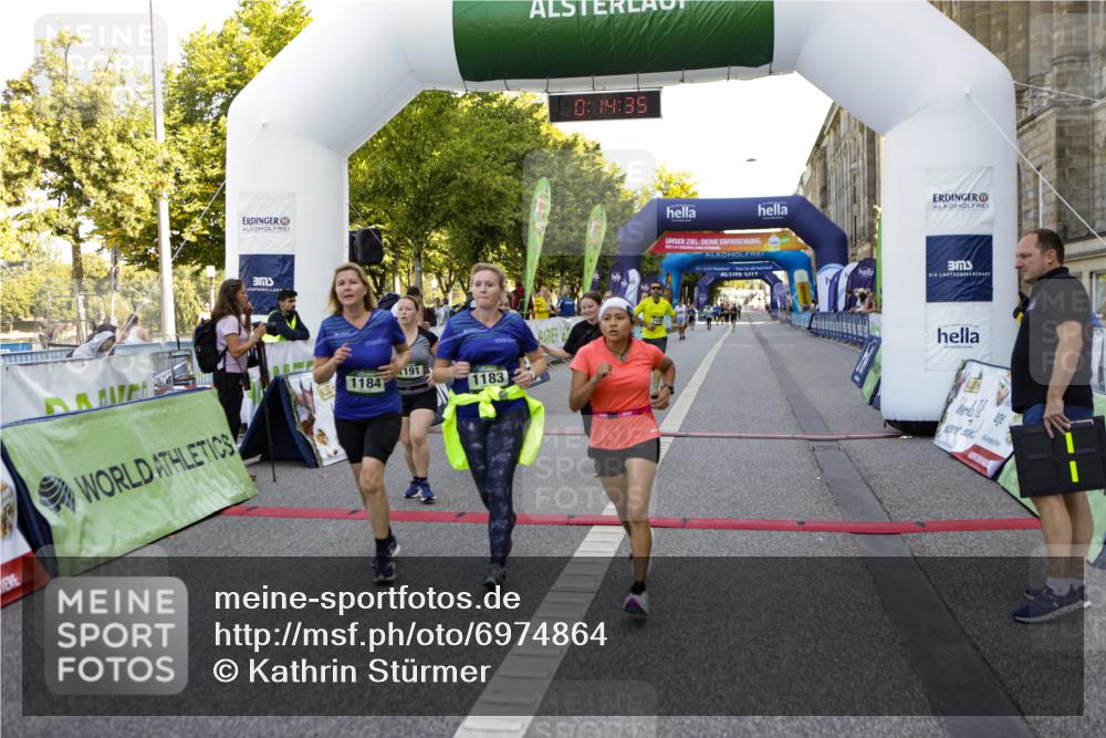 01.09.2024 - BARMER Alsterlauf Kathrin Stürmer Photography http://msf.ph/oto/6974864 01.09.2024 11:44:34 Ziel 1010, 1050, 1096, 1102, 1153, 1183, 1184, 1191, 1219, 1225, 1226 meine-sportfotos.de