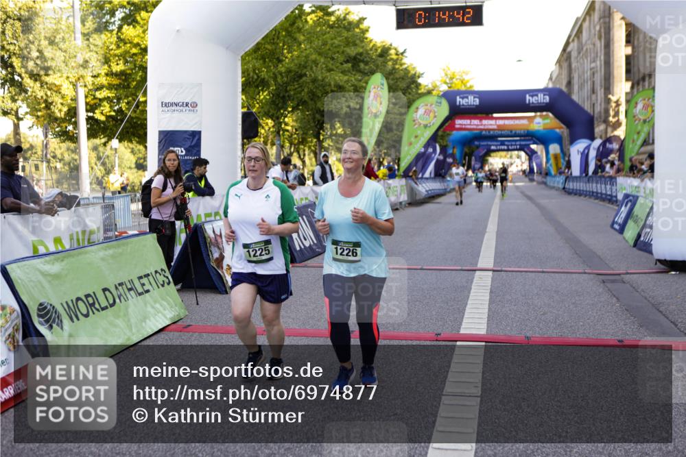 01.09.2024 - BARMER Alsterlauf Kathrin Stürmer Photography http://msf.ph/oto/6974877 01.09.2024 11:44:41 Ziel 1096, 1102, 1170, 1225, 1226 meine-sportfotos.de