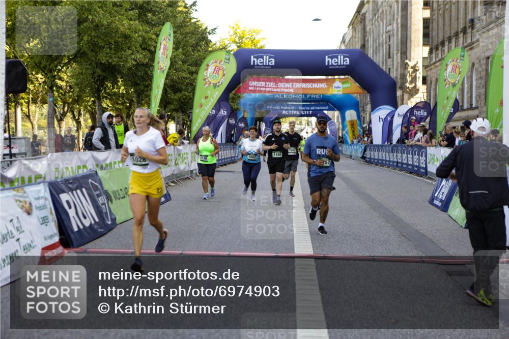 01.09.2024 - BARMER Alsterlauf Kathrin Stürmer Photography http://msf.ph/oto/6974903 01.09.2024 11:45:11 Ziel 292, 1028, 1062, 1092, 1130, 1150, 1157, 1179 meine-sportfotos.de