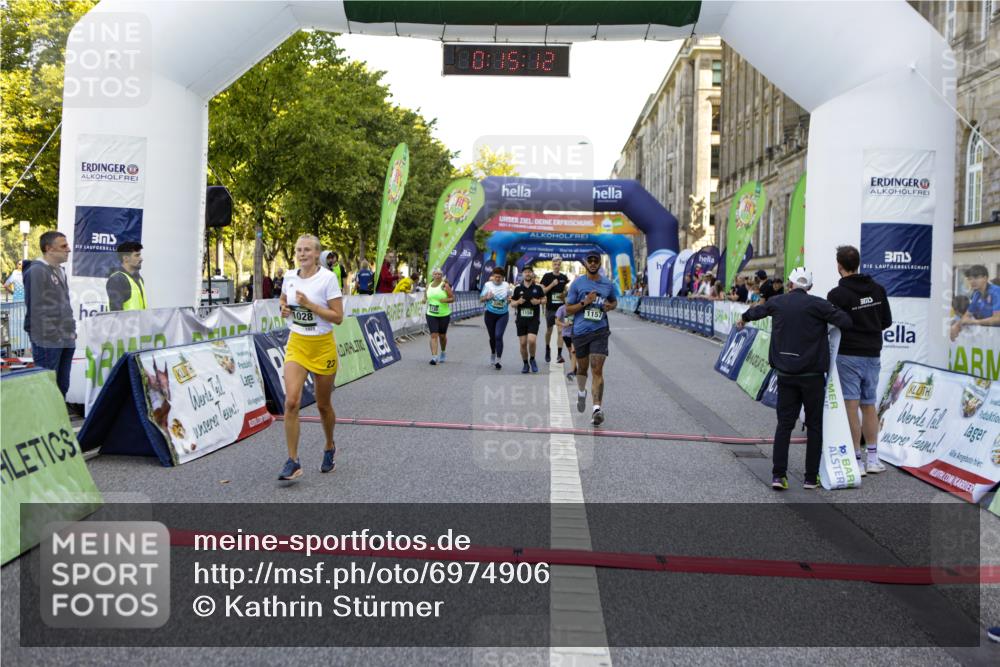 01.09.2024 - BARMER Alsterlauf Kathrin Stürmer Photography http://msf.ph/oto/6974906 01.09.2024 11:45:12 Ziel 292, 1028, 1062, 1092, 1130, 1150, 1157, 1179 meine-sportfotos.de