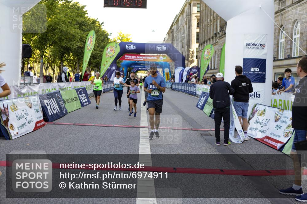 01.09.2024 - BARMER Alsterlauf Kathrin Stürmer Photography http://msf.ph/oto/6974911 01.09.2024 11:45:13 Ziel 292, 1028, 1062, 1092, 1130, 1150, 1157, 1215, 8343 meine-sportfotos.de