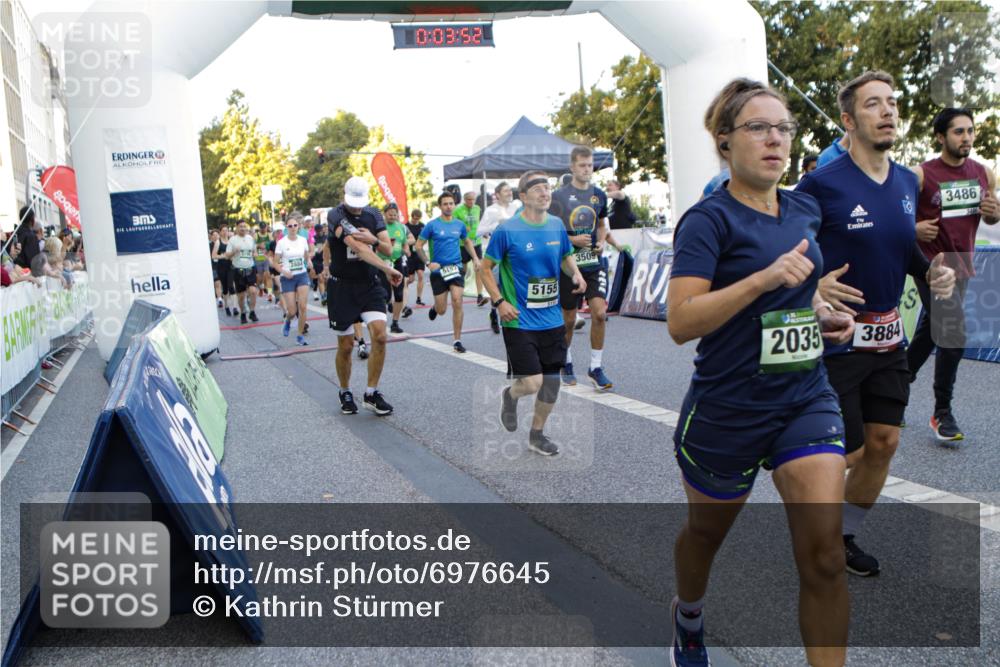 01.09.2024 - BARMER Alsterlauf Kathrin Stürmer Photography http://msf.ph/oto/6976645 01.09.2024 09:13:00 Ziel  meine-sportfotos.de