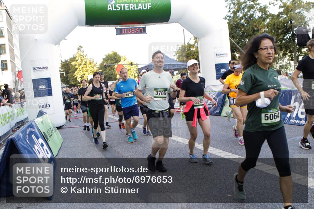 01.09.2024 - BARMER Alsterlauf Kathrin Stürmer Photography http://msf.ph/oto/6976653 01.09.2024 09:13:05 Ziel  meine-sportfotos.de