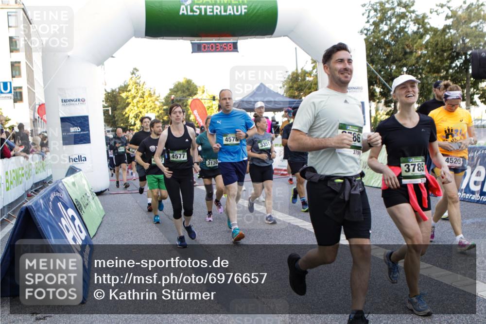 01.09.2024 - BARMER Alsterlauf Kathrin Stürmer Photography http://msf.ph/oto/6976657 01.09.2024 09:13:05 Ziel  meine-sportfotos.de
