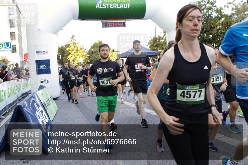 01.09.2024 - BARMER Alsterlauf Kathrin Stürmer Photography http://msf.ph/oto/6976666 01.09.2024 09:13:06 Ziel  meine-sportfotos.de