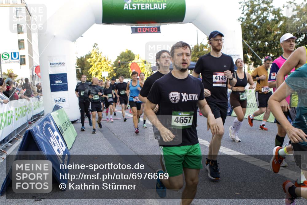 01.09.2024 - BARMER Alsterlauf Kathrin Stürmer Photography http://msf.ph/oto/6976669 01.09.2024 09:13:07 Ziel  meine-sportfotos.de
