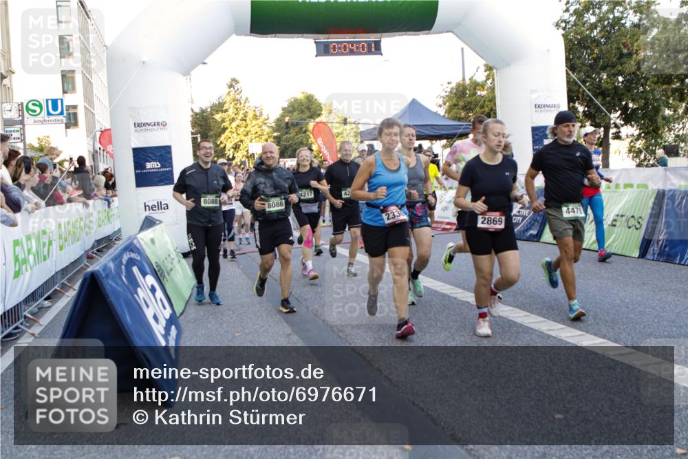 01.09.2024 - BARMER Alsterlauf Kathrin Stürmer Photography http://msf.ph/oto/6976671 01.09.2024 09:13:08 Ziel  meine-sportfotos.de