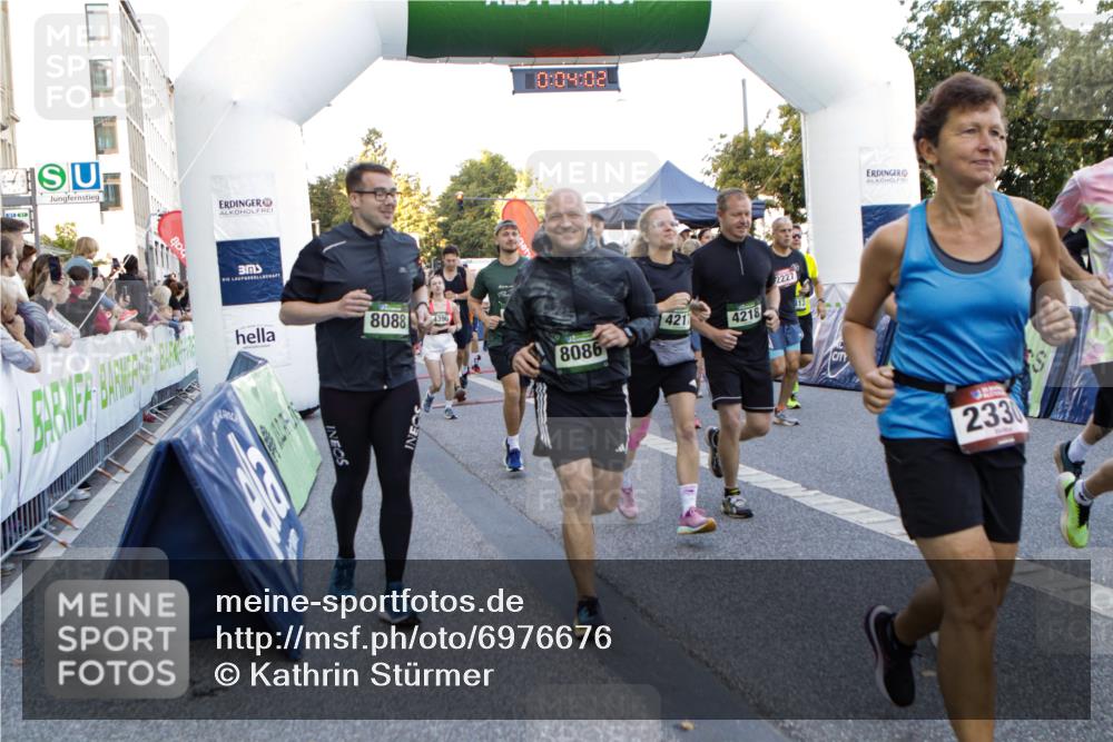 01.09.2024 - BARMER Alsterlauf Kathrin Stürmer Photography http://msf.ph/oto/6976676 01.09.2024 09:13:09 Ziel  meine-sportfotos.de