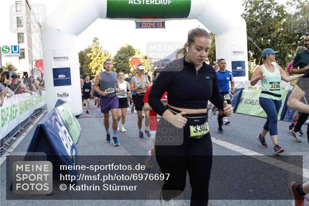 01.09.2024 - BARMER Alsterlauf Kathrin Stürmer Photography http://msf.ph/oto/6976697 01.09.2024 09:13:20 Ziel  meine-sportfotos.de