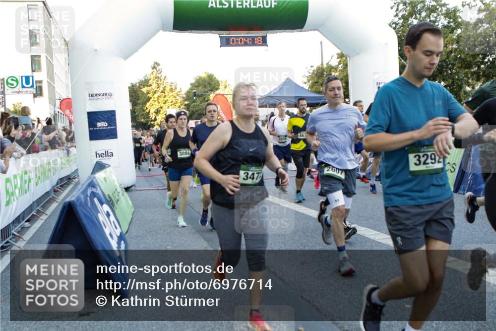 01.09.2024 - BARMER Alsterlauf Kathrin Stürmer Photography http://msf.ph/oto/6976714 01.09.2024 09:13:25 Ziel  meine-sportfotos.de
