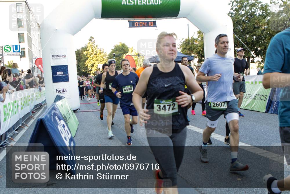 01.09.2024 - BARMER Alsterlauf Kathrin Stürmer Photography http://msf.ph/oto/6976716 01.09.2024 09:13:25 Ziel  meine-sportfotos.de