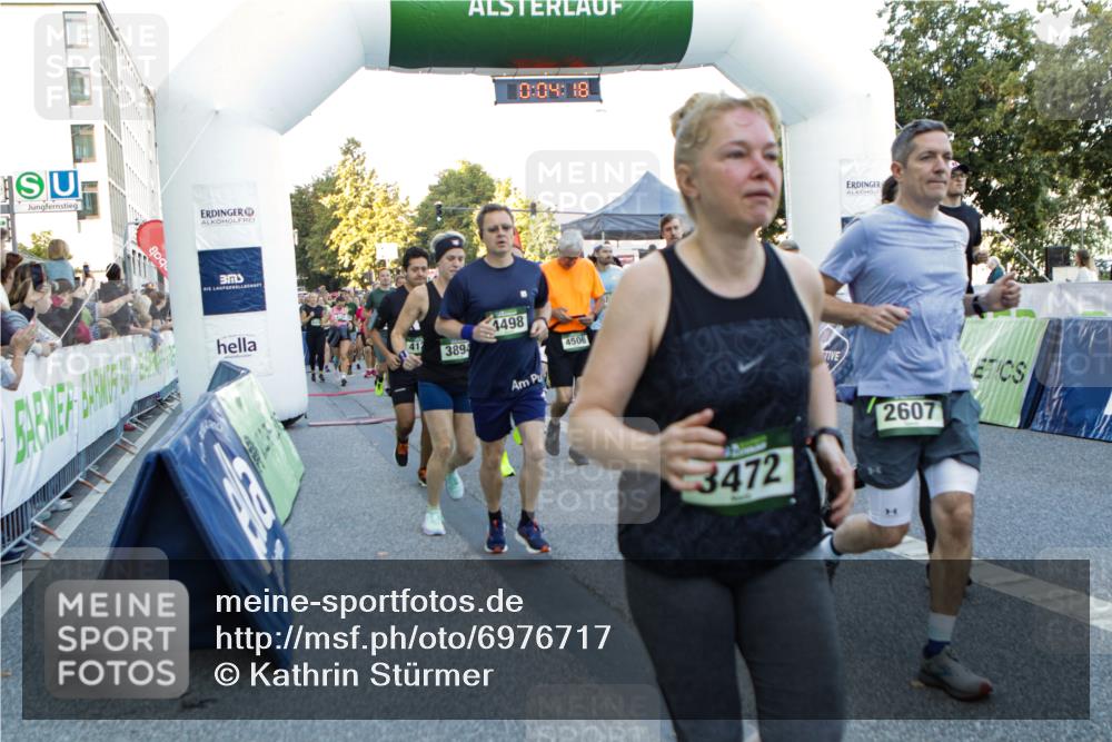 01.09.2024 - BARMER Alsterlauf Kathrin Stürmer Photography http://msf.ph/oto/6976717 01.09.2024 09:13:25 Ziel  meine-sportfotos.de