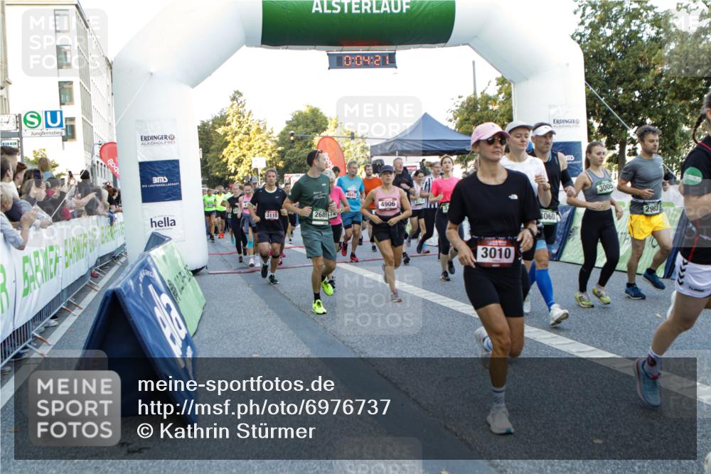 01.09.2024 - BARMER Alsterlauf Kathrin Stürmer Photography http://msf.ph/oto/6976737 01.09.2024 09:13:28 Ziel  meine-sportfotos.de