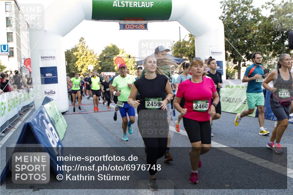 01.09.2024 - BARMER Alsterlauf Kathrin Stürmer Photography http://msf.ph/oto/6976748 01.09.2024 09:13:33 Ziel  meine-sportfotos.de