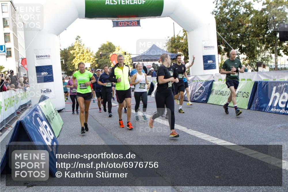 01.09.2024 - BARMER Alsterlauf Kathrin Stürmer Photography http://msf.ph/oto/6976756 01.09.2024 09:13:36 Ziel  meine-sportfotos.de