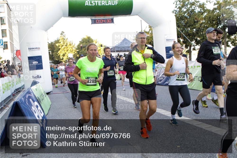 01.09.2024 - BARMER Alsterlauf Kathrin Stürmer Photography http://msf.ph/oto/6976766 01.09.2024 09:13:37 Ziel  meine-sportfotos.de