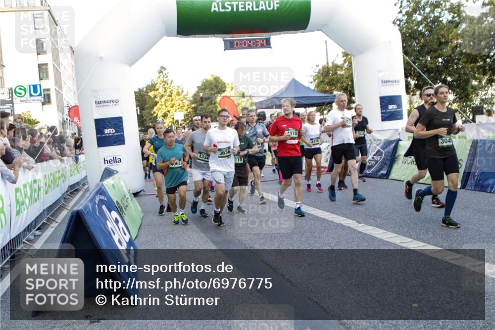 01.09.2024 - BARMER Alsterlauf Kathrin Stürmer Photography http://msf.ph/oto/6976775 01.09.2024 09:13:41 Ziel  meine-sportfotos.de