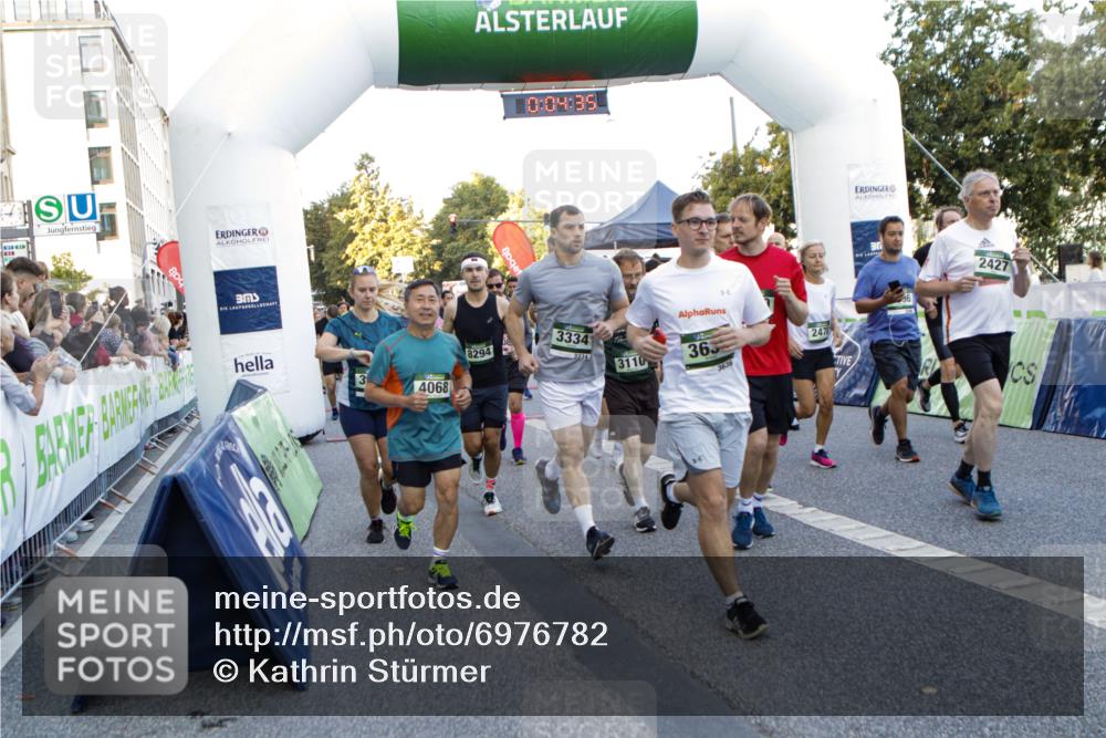 01.09.2024 - BARMER Alsterlauf Kathrin Stürmer Photography http://msf.ph/oto/6976782 01.09.2024 09:13:42 Ziel  meine-sportfotos.de