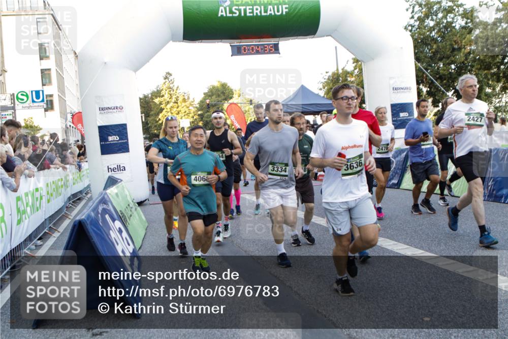 01.09.2024 - BARMER Alsterlauf Kathrin Stürmer Photography http://msf.ph/oto/6976783 01.09.2024 09:13:42 Ziel  meine-sportfotos.de