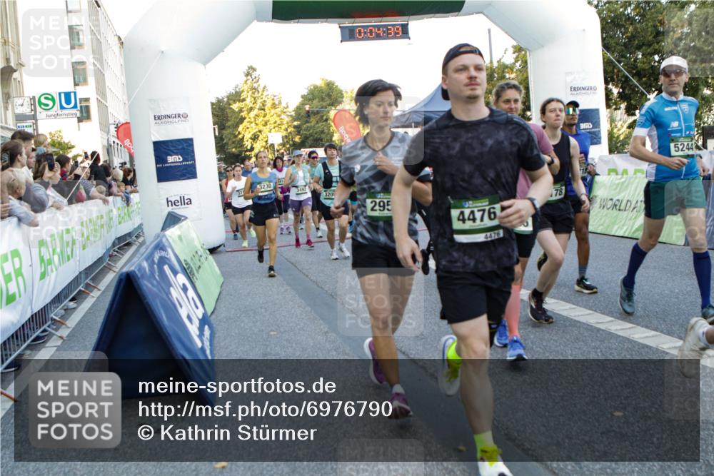 01.09.2024 - BARMER Alsterlauf Kathrin Stürmer Photography http://msf.ph/oto/6976790 01.09.2024 09:13:47 Ziel  meine-sportfotos.de