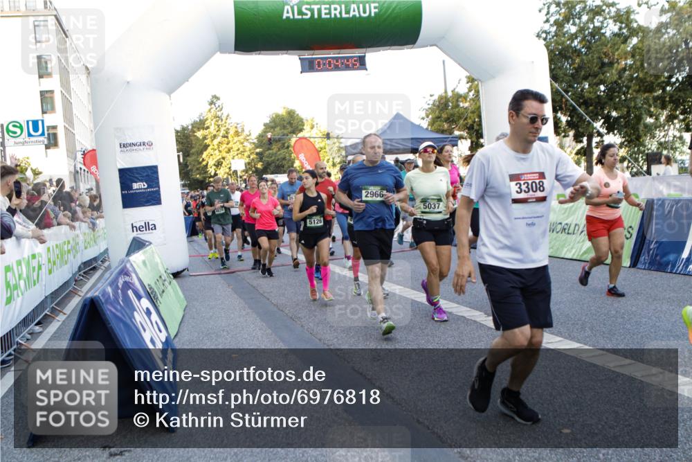 01.09.2024 - BARMER Alsterlauf Kathrin Stürmer Photography http://msf.ph/oto/6976818 01.09.2024 09:13:52 Ziel  meine-sportfotos.de