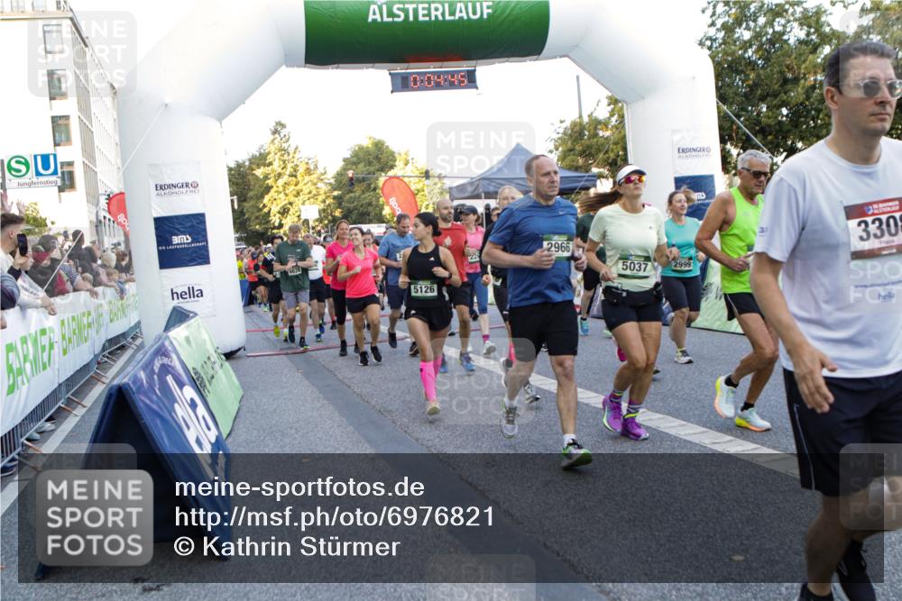 01.09.2024 - BARMER Alsterlauf Kathrin Stürmer Photography http://msf.ph/oto/6976821 01.09.2024 09:13:53 Ziel  meine-sportfotos.de