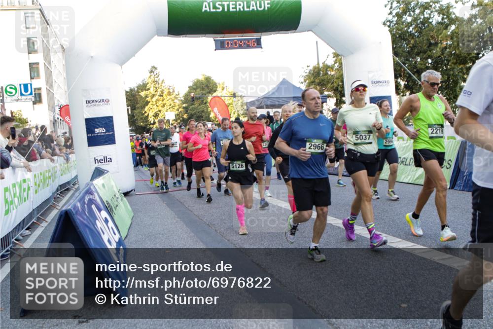 01.09.2024 - BARMER Alsterlauf Kathrin Stürmer Photography http://msf.ph/oto/6976822 01.09.2024 09:13:53 Ziel  meine-sportfotos.de