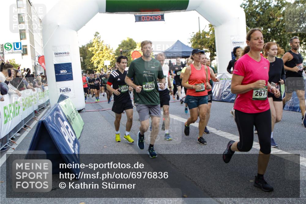 01.09.2024 - BARMER Alsterlauf Kathrin Stürmer Photography http://msf.ph/oto/6976836 01.09.2024 09:13:56 Ziel  meine-sportfotos.de