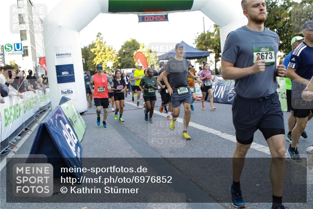 01.09.2024 - BARMER Alsterlauf Kathrin Stürmer Photography http://msf.ph/oto/6976852 01.09.2024 09:13:59 Ziel  meine-sportfotos.de