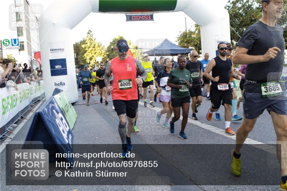 01.09.2024 - BARMER Alsterlauf Kathrin Stürmer Photography http://msf.ph/oto/6976855 01.09.2024 09:14:01 Ziel  meine-sportfotos.de