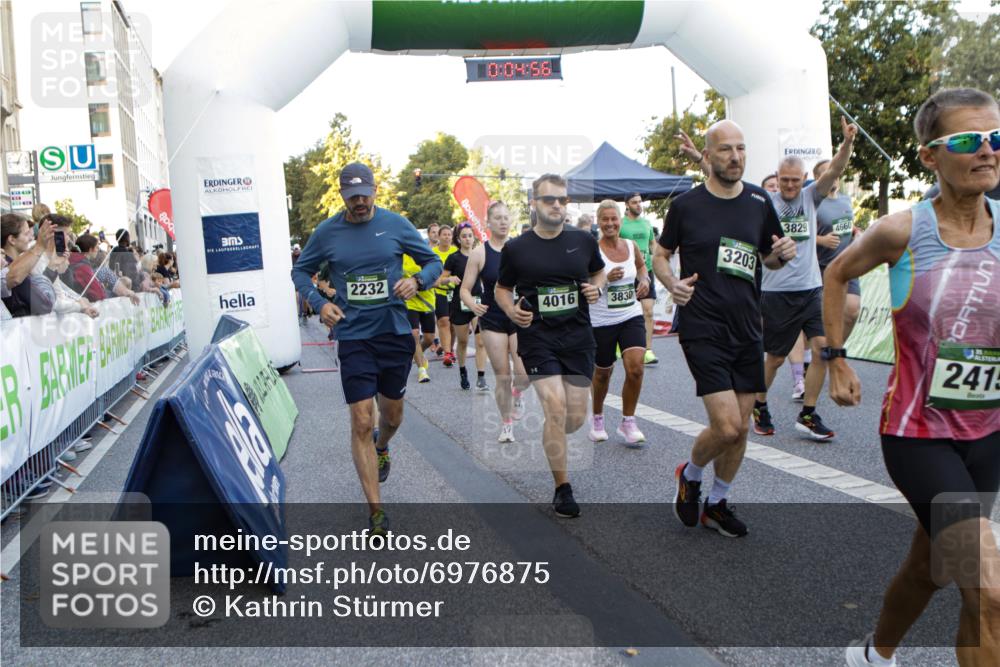 01.09.2024 - BARMER Alsterlauf Kathrin Stürmer Photography http://msf.ph/oto/6976875 01.09.2024 09:14:03 Ziel  meine-sportfotos.de