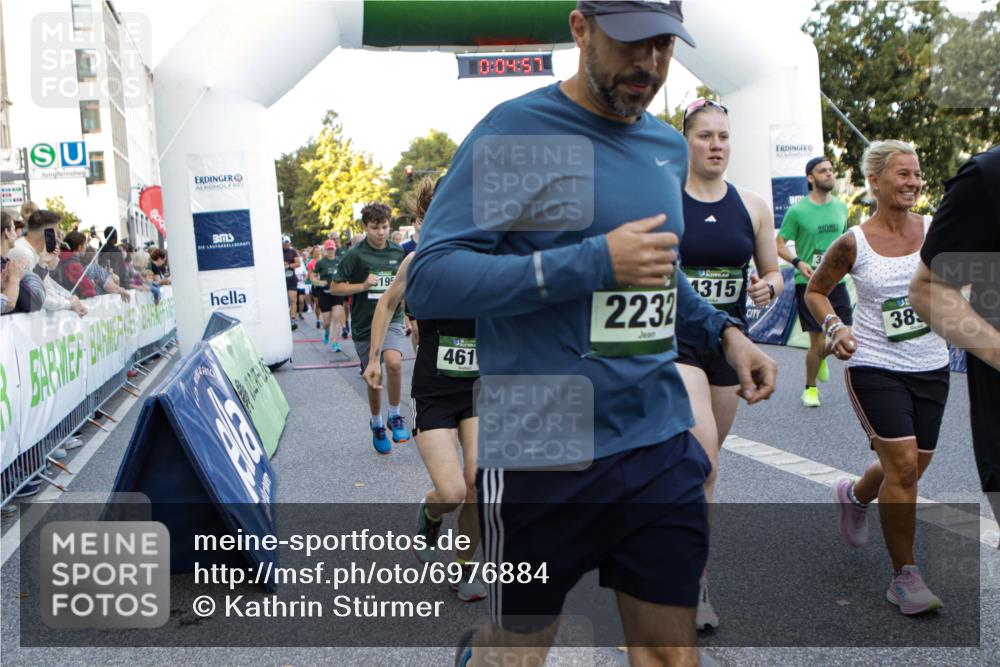 01.09.2024 - BARMER Alsterlauf Kathrin Stürmer Photography http://msf.ph/oto/6976884 01.09.2024 09:14:05 Ziel  meine-sportfotos.de