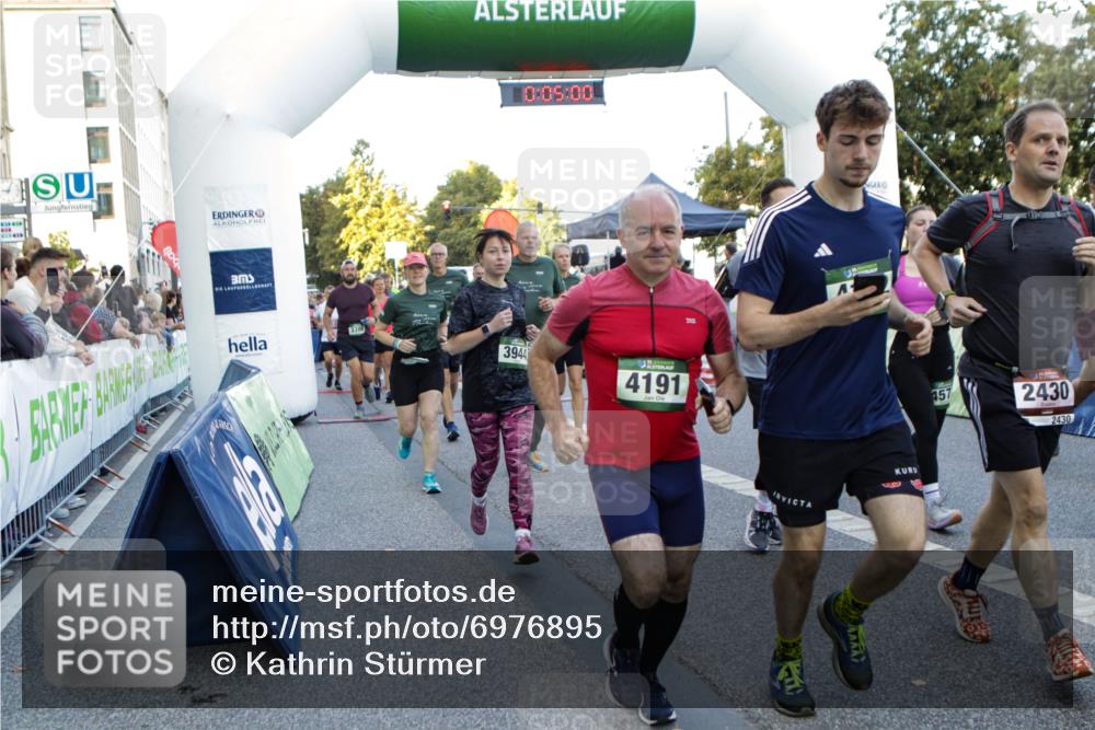 01.09.2024 - BARMER Alsterlauf Kathrin Stürmer Photography http://msf.ph/oto/6976895 01.09.2024 09:14:08 Ziel  meine-sportfotos.de