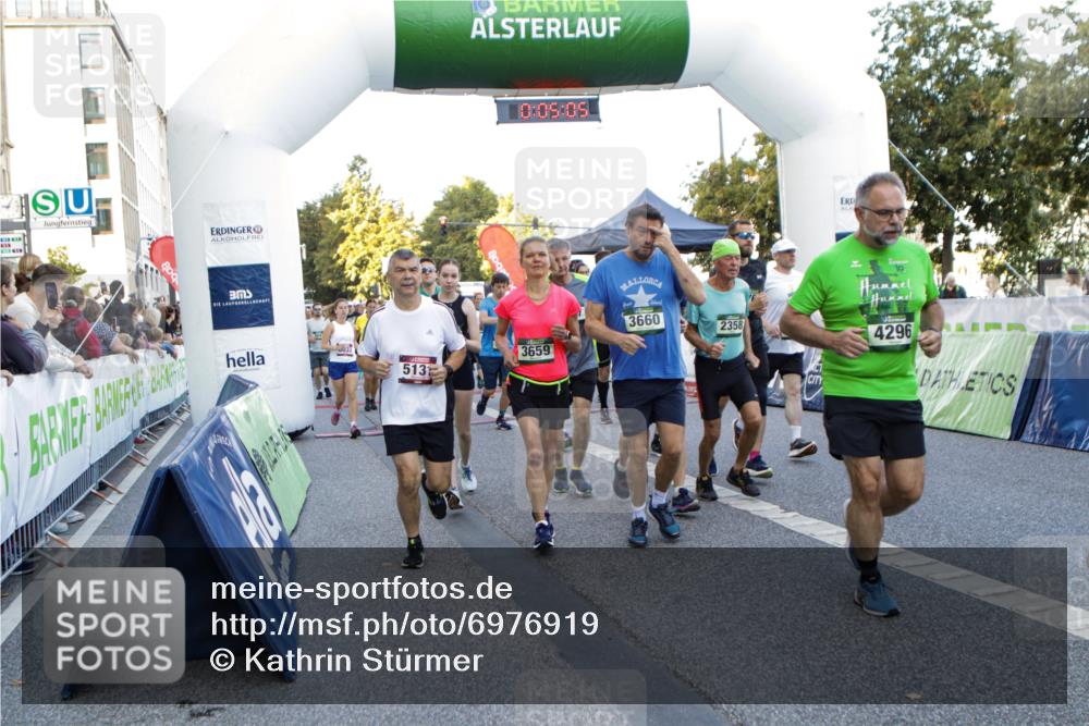 01.09.2024 - BARMER Alsterlauf Kathrin Stürmer Photography http://msf.ph/oto/6976919 01.09.2024 09:14:12 Ziel  meine-sportfotos.de
