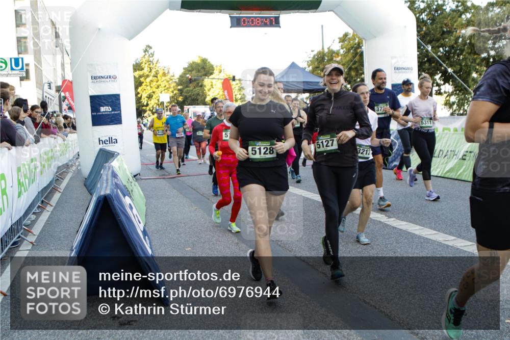 01.09.2024 - BARMER Alsterlauf Kathrin Stürmer Photography http://msf.ph/oto/6976944 01.09.2024 09:08:46 Ziel  meine-sportfotos.de